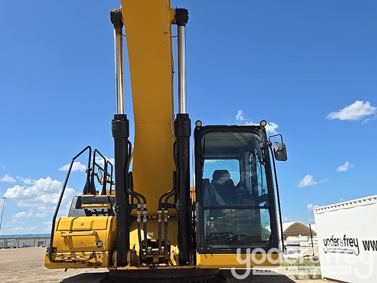 2019-caterpillar-336-image-25