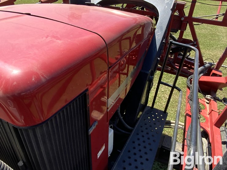 2011-case-ih-patriot-4420-image-17