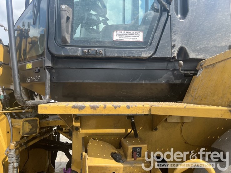 2016-caterpillar-926m-image-49