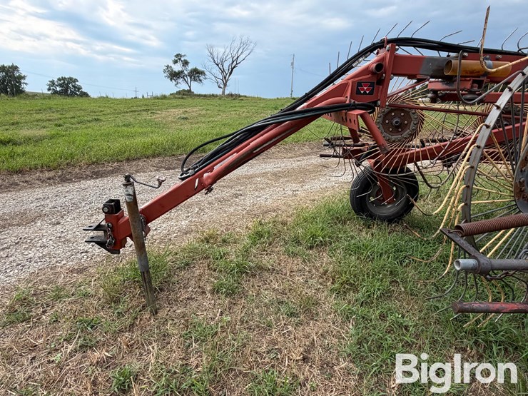 2009-massey-ferguson-3983-image-9