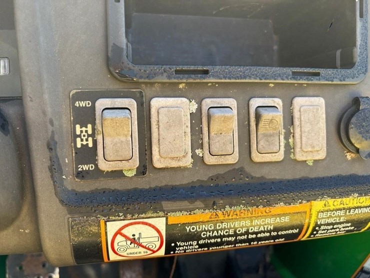 john-deere-gator-image-6
