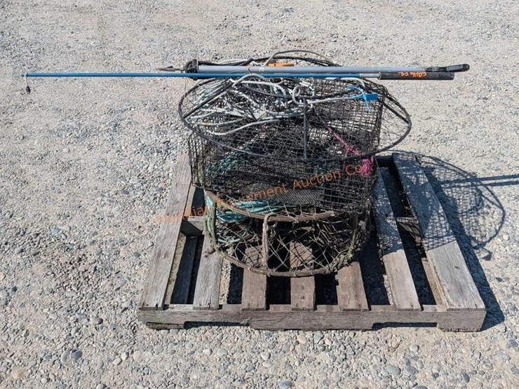 marine-lot---spear-guns,-crab-pots,-etc-image-3