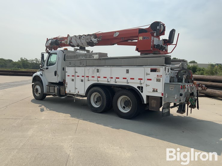 2014-freightliner-m2-106-image-7