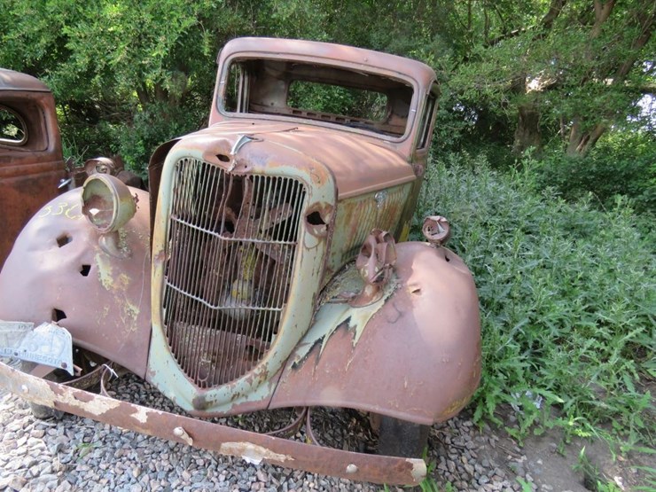 1935-ford-truck-image-2