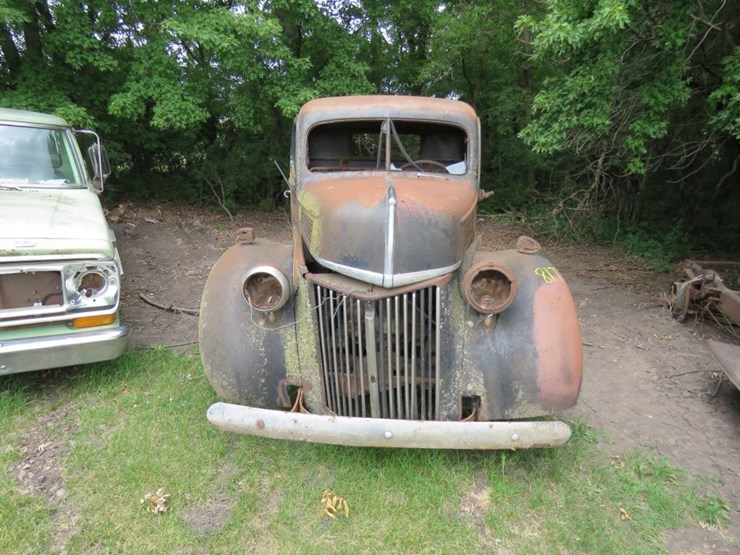 1941-1-1/2-ton-truck-image-2