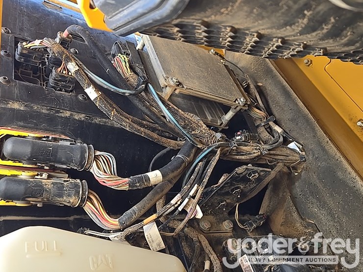 2019-caterpillar-336-image-33