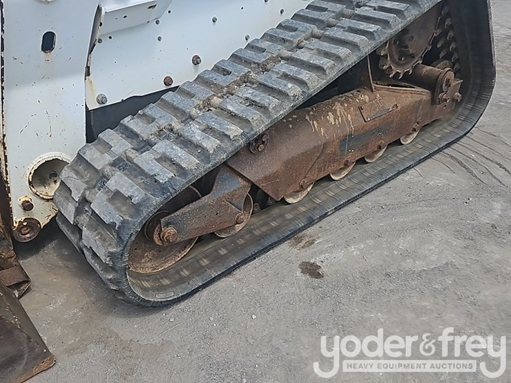 2020-bobcat-t870-image-26