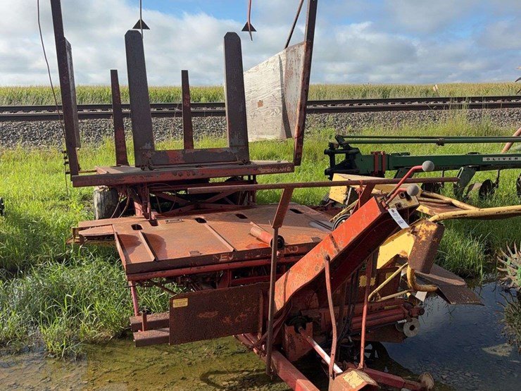 new-holland-1010-image-1