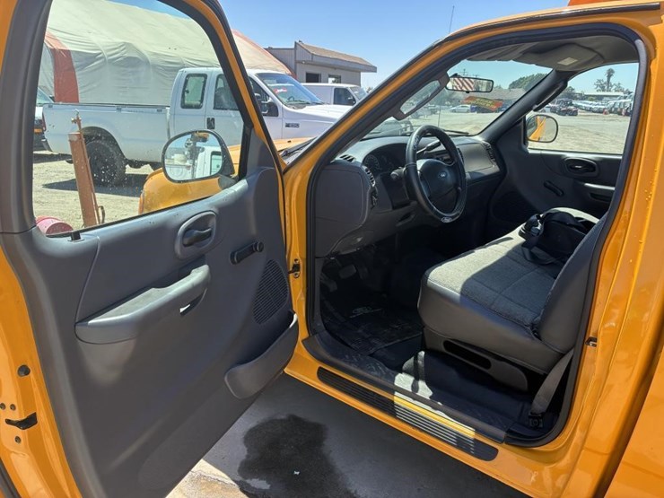 2004-ford-f150-image-14