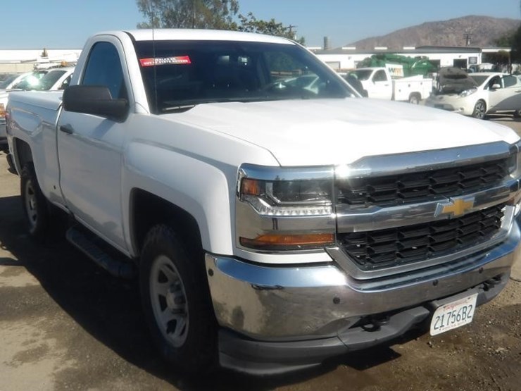 2016-chevrolet-silverado-1500-image-3