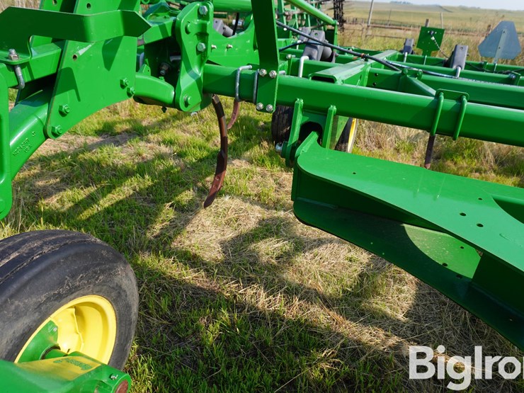 john-deere-2410-image-14