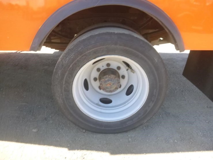 2000-ford-f450-image-22