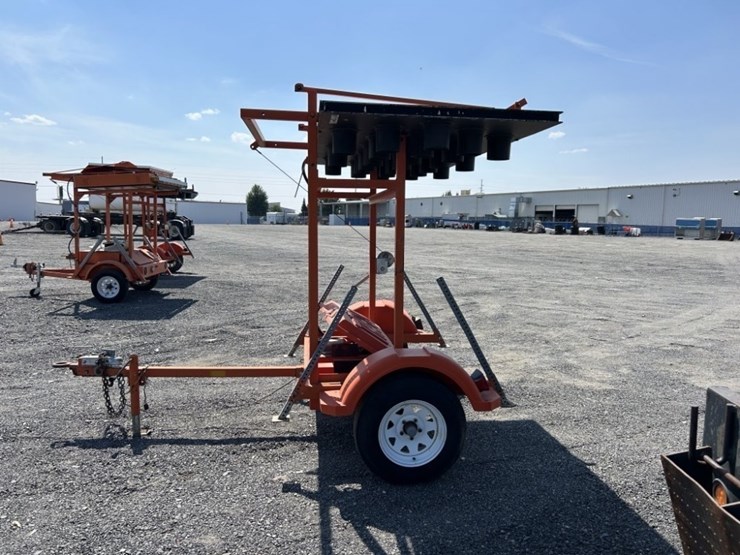 2000-trafcon-tc1-25s-towable-arrow-board-image-2