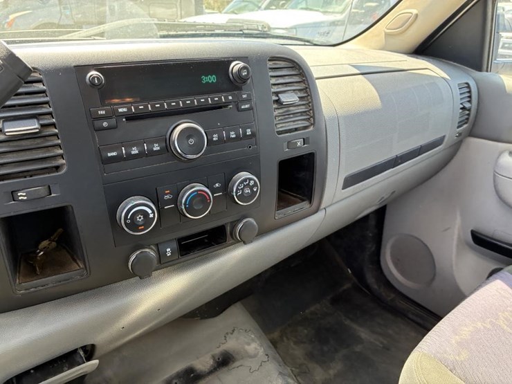 2012-gmc-sierra-2500hd-image-18
