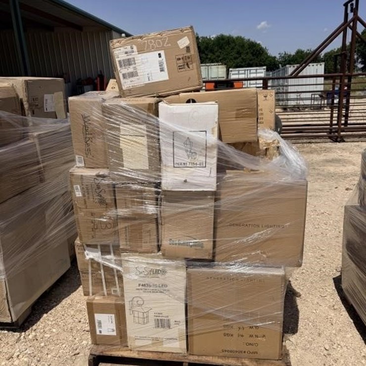 L3 - Pallet of Light Fixtures