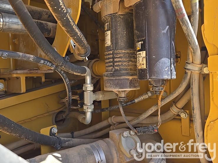 2019-caterpillar-336-image-43