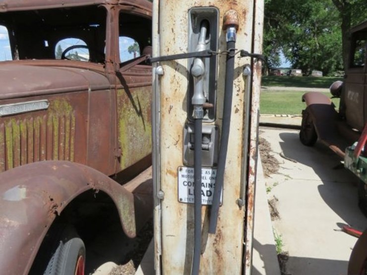 double-sided-computing-gas-pump-image-5