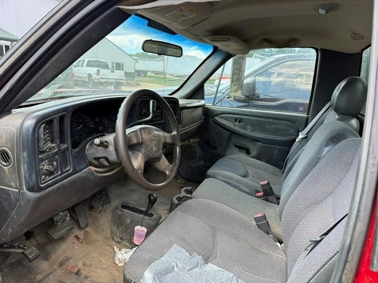 2005-chevrolet-3500-image-5