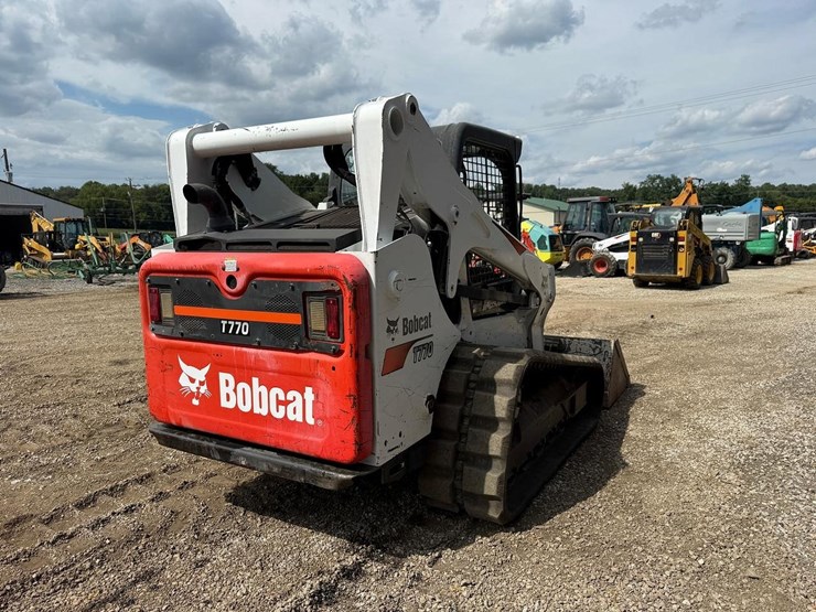 2020-bobcat-t740-image-6