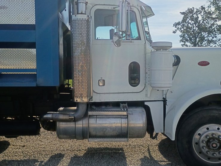 1985-peterbilt-359-image-11