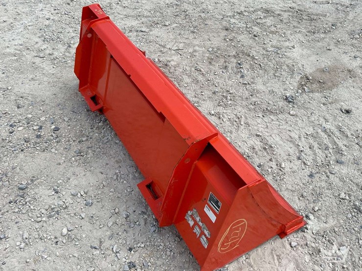 2024-kubota-l2248-66in.-quick-attach-tractor-loader-bucket-image-3