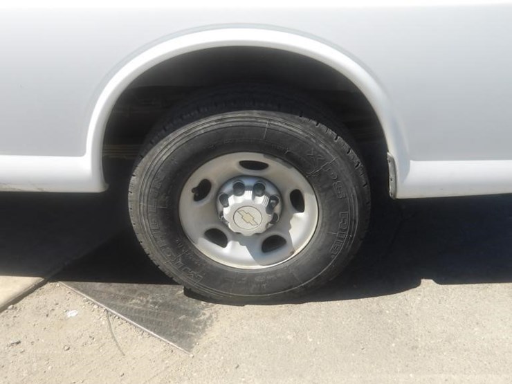 2014-utility-van-image-5