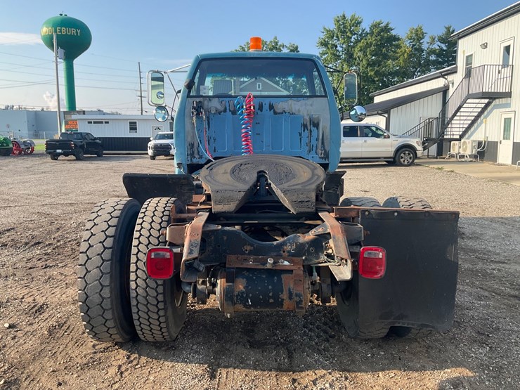 #1993-•-chevrolet-kodiak-single-axle-semi-tractor-image-4