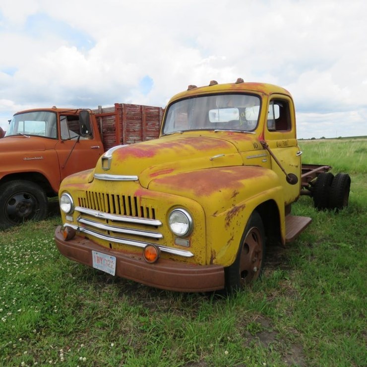 1950 INTERNATIONAL 52