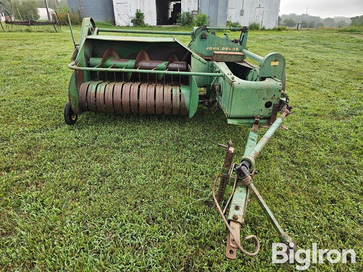 1960-john-deere-14t-image-2