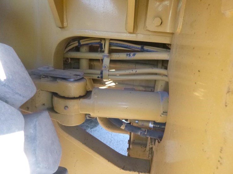 2008-caterpillar-962h-image-28
