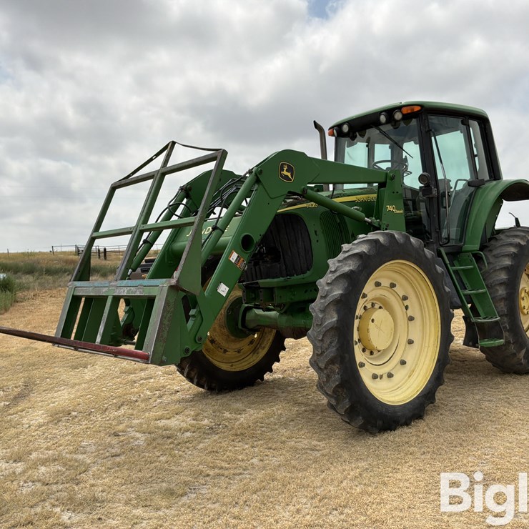 2004 JOHN DEERE 7420