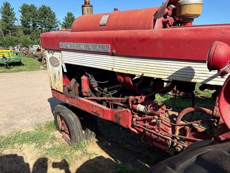 farmall-460-lp-gas-tractor-image-9
