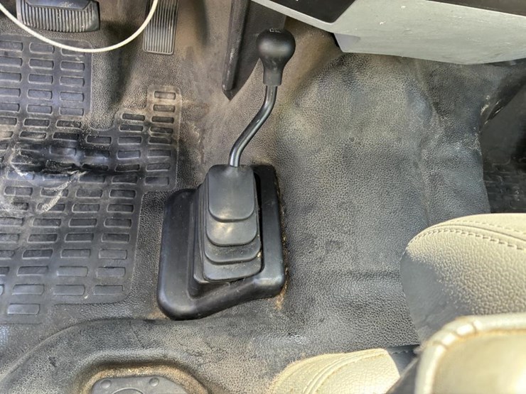 2011-ford-f250-image-23