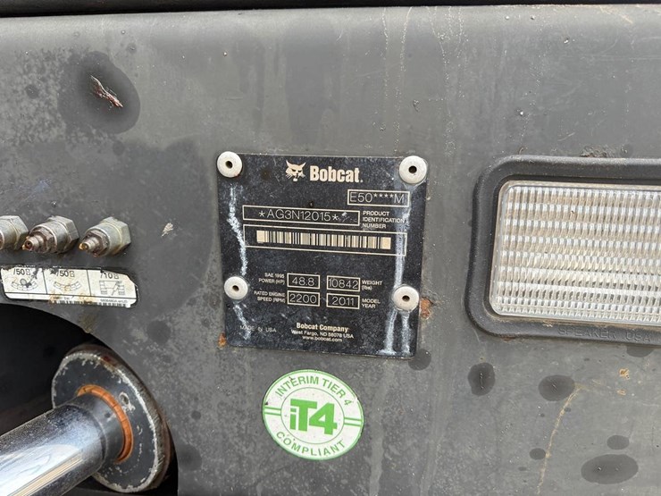 2011-bobcat-e50-image-24