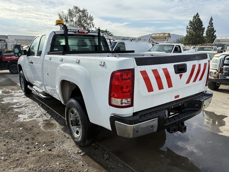 2012-gmc-sierra-2500hd-image-5