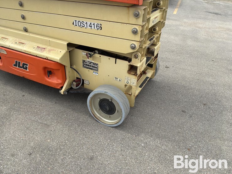 2020-jlg-3246es-image-16