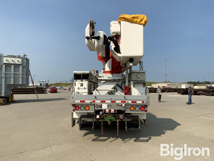 2015-freightliner-m2-106-image-6