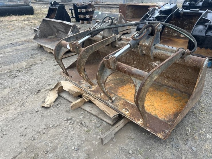 66"-bobcat-grapple-bucket-image-1