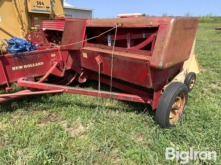 new-holland-270-image-17