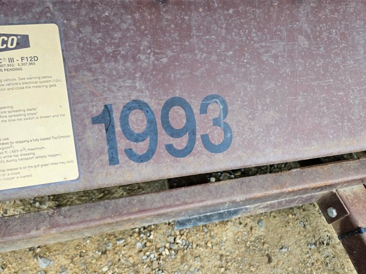 #12-•-turfco-meter-matic-iii-top-dresser-image-19