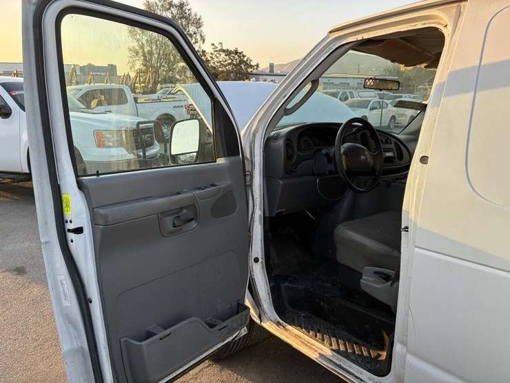 2003-ford-e350-sd-image-21