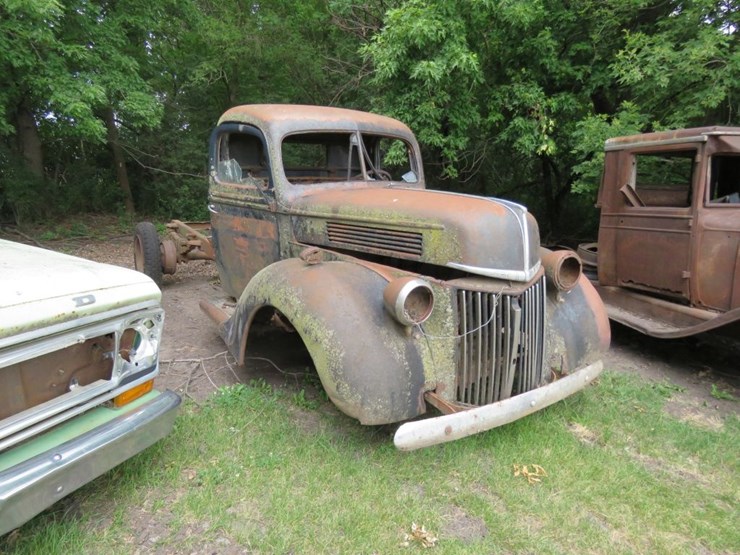 1941-1-1/2-ton-truck-image-3