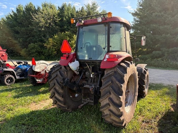 case-ih-farmall-95-image-7