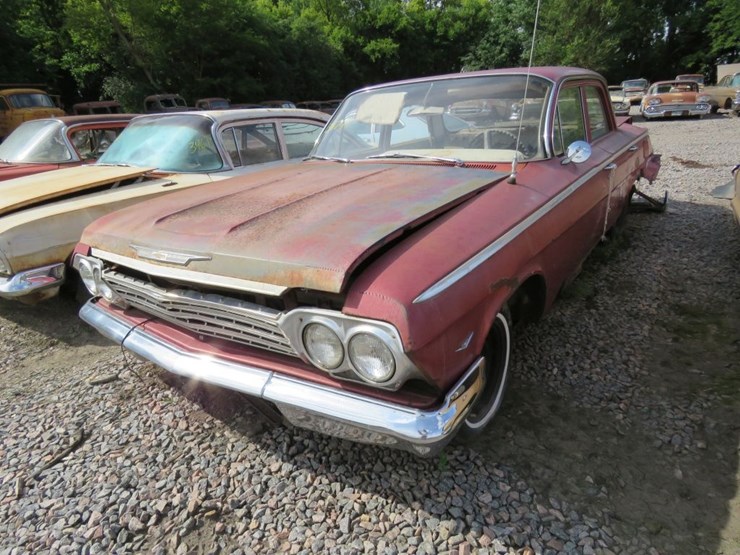 1962-chevrolet-belair-4dr-sedan-image-2