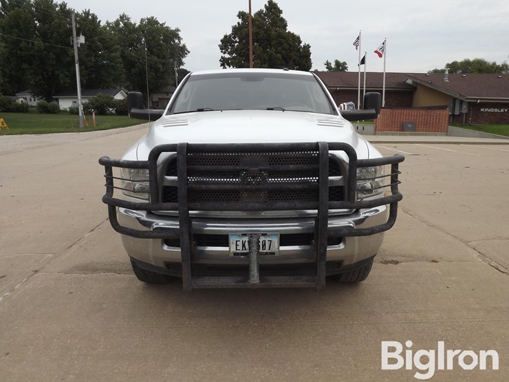 2016-ram-2500-st-image-2