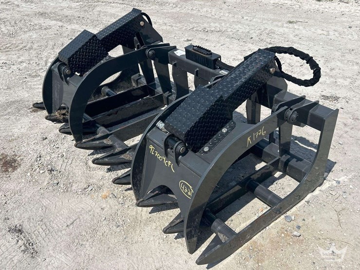 c.i.d.-xgr78-s-78in.-hydraulic-dual-cylinder-root-grapple-skid-steer-attachment-image-1