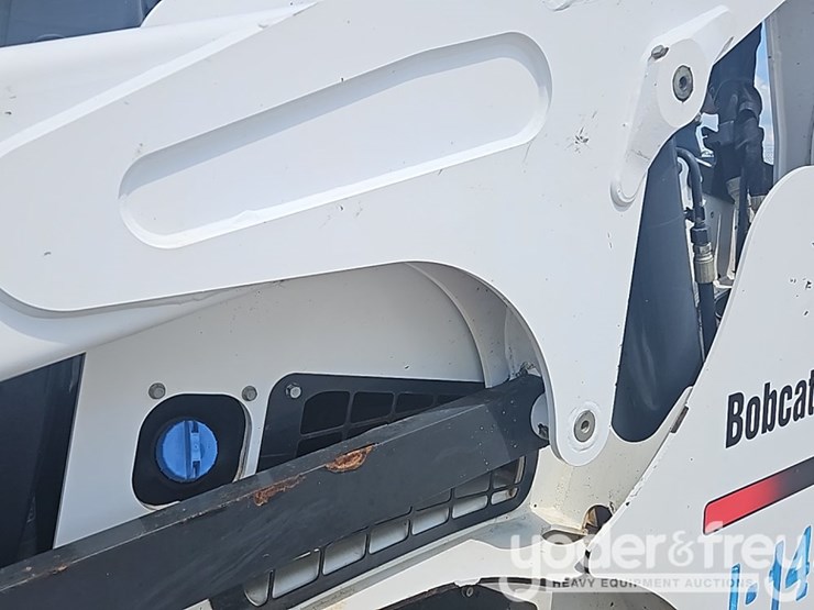 2020-bobcat-t870-image-29