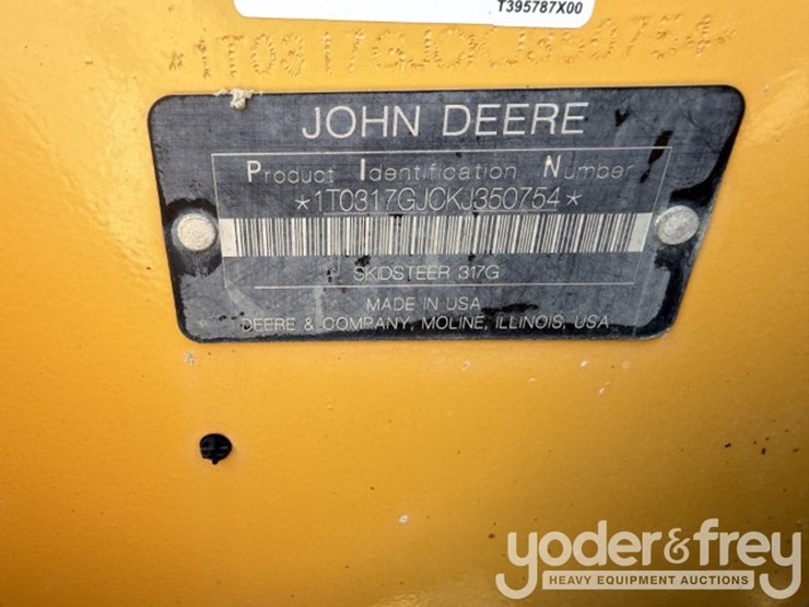 2019-deere-317g-image-11
