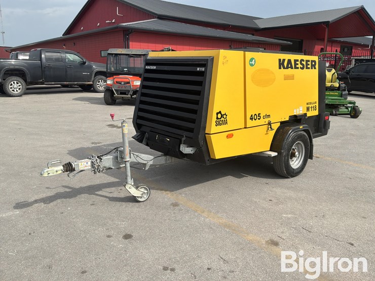 2022-massey-ferguson-730-image-1