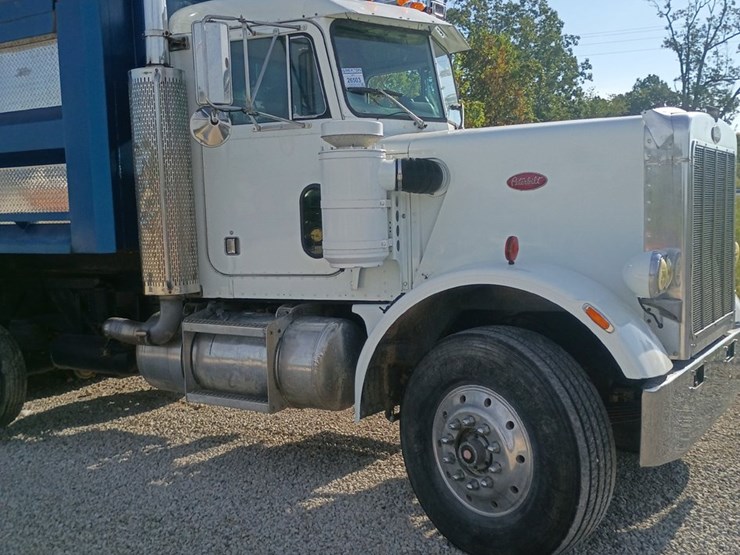1985-peterbilt-359-image-12
